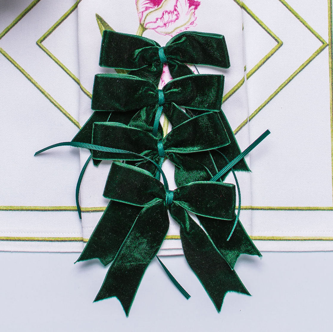 LOVE FLOWER TEA NAPKINS & BOW PLACEMATS { Set of 4 }