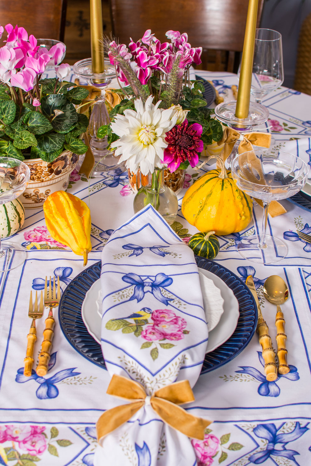 ULTRAMARINE BOWS PLACEMATS