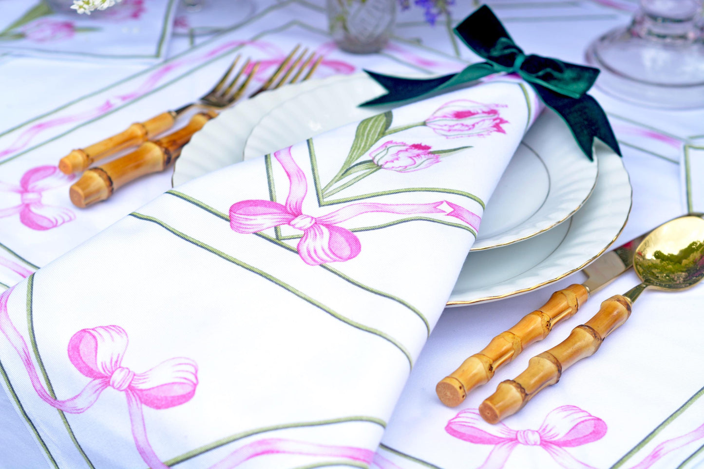 PARROT TULIP DINNER NAPKINS