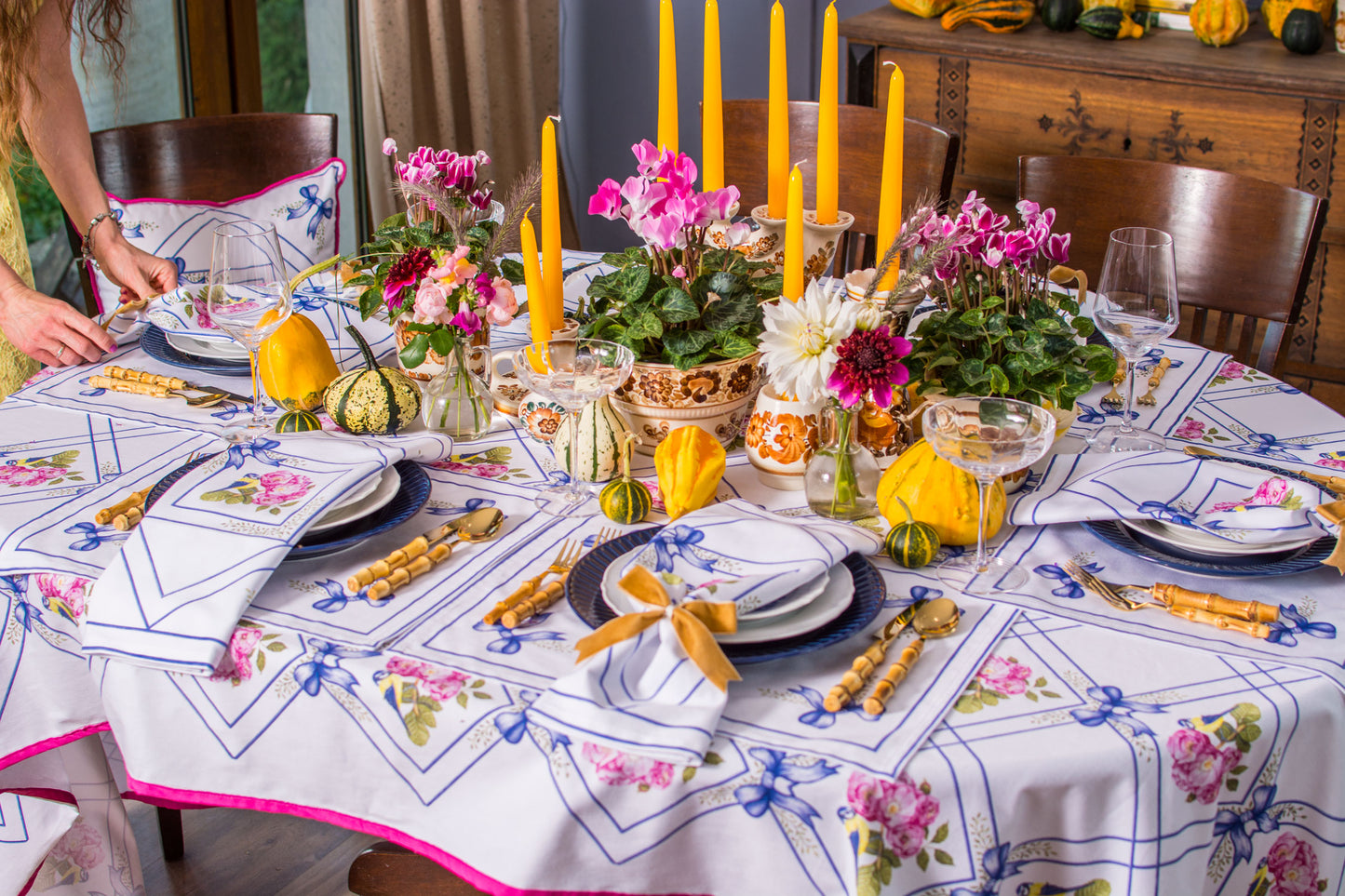 ULTRAMARINE BOWS PLACEMATS