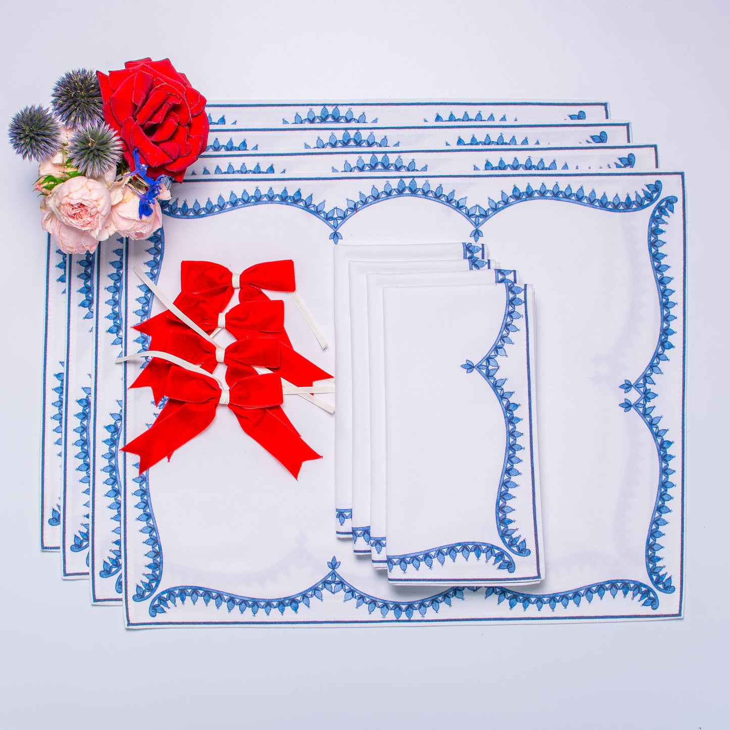 SCALLOP NAPKINS & PLACEMATS { Set of 4 }