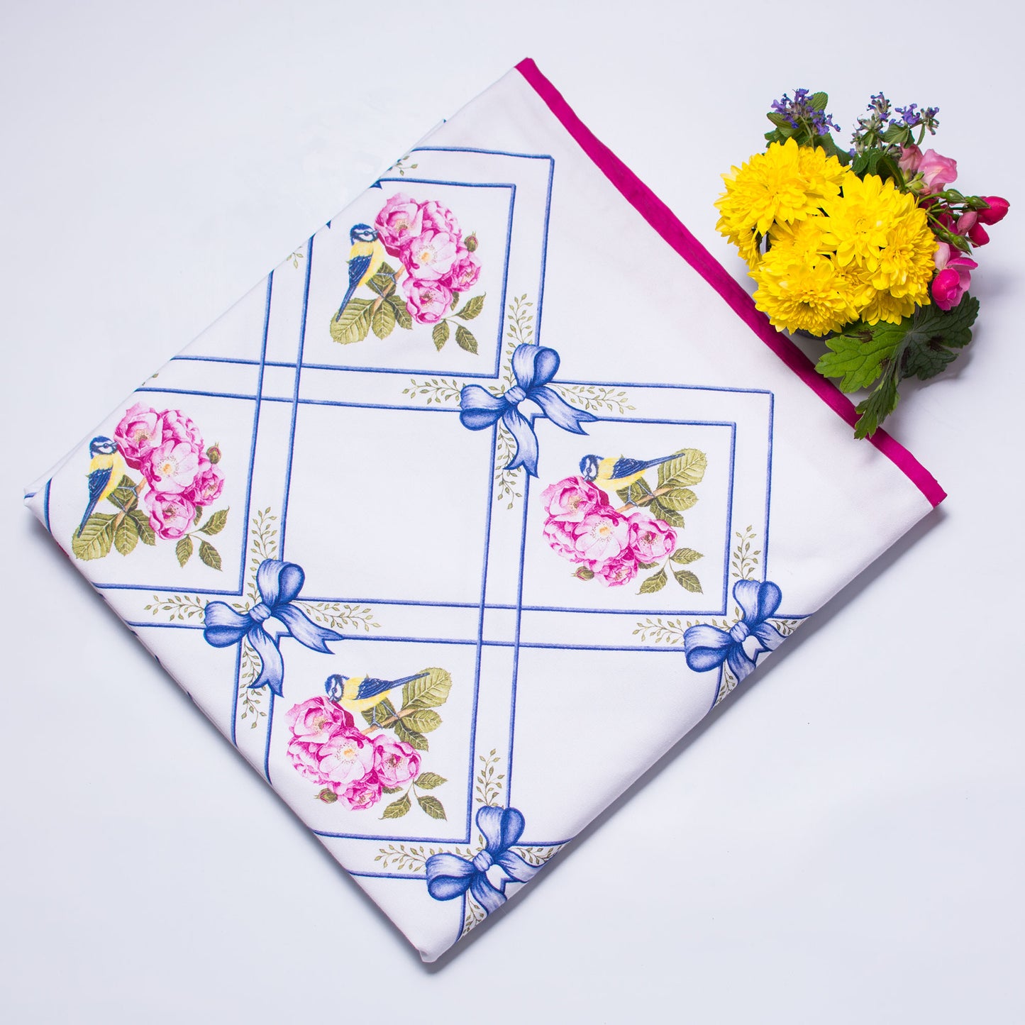 BIRD & ROSES TABLECLOTH