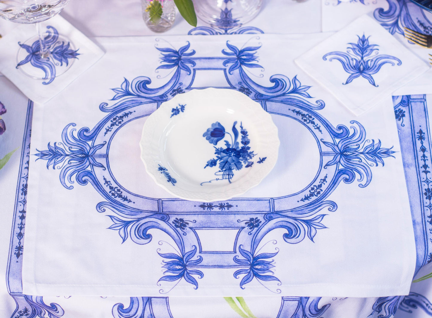 REFLECTION OF BEAUTY PLACEMATS & NAPKINS { Set of 4 }