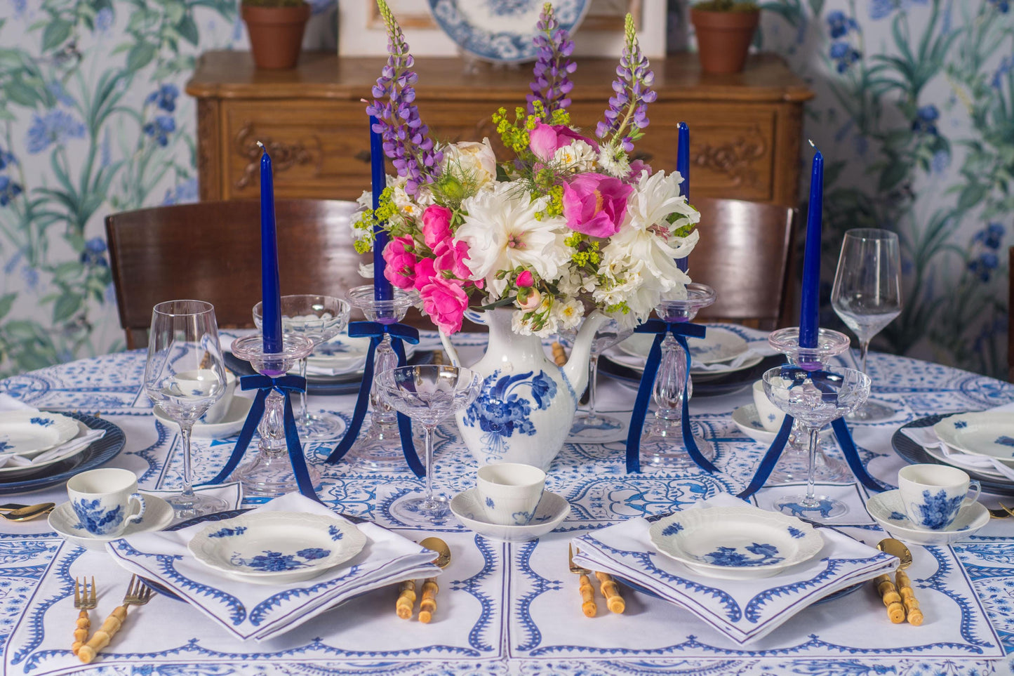 SCALLOP NAPKINS & PLACEMATS { Set of 4 }