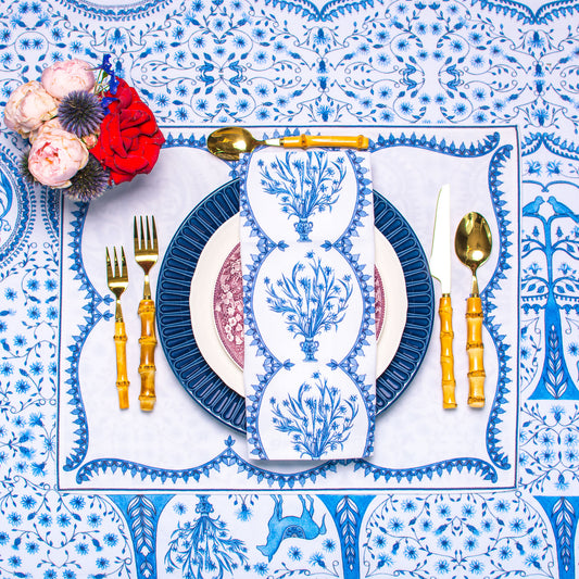 BOUQUET NAPKINS & SCALLOP PLACEMATS { Set of 4 }