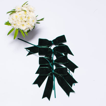 RICH GREEN VELVET BOWS { Set of 4 }