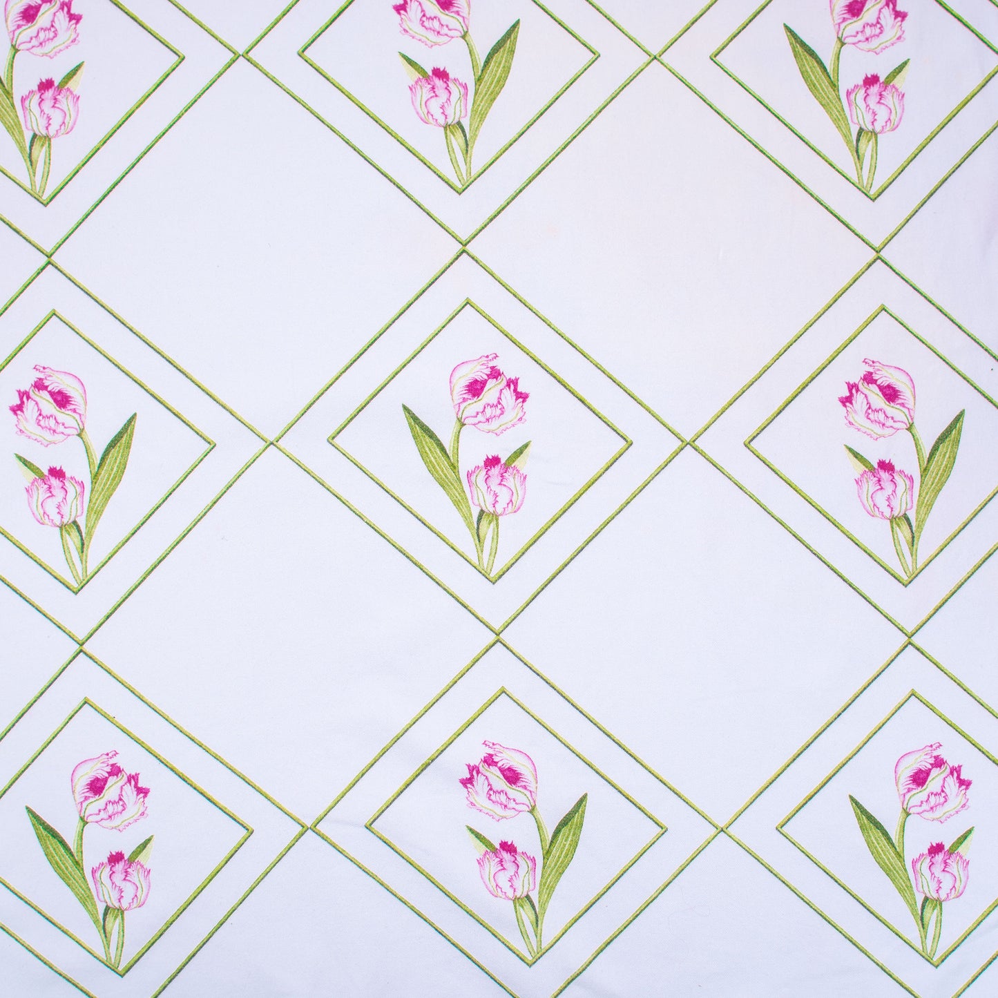 PARROT TULIP TABLE LINEN