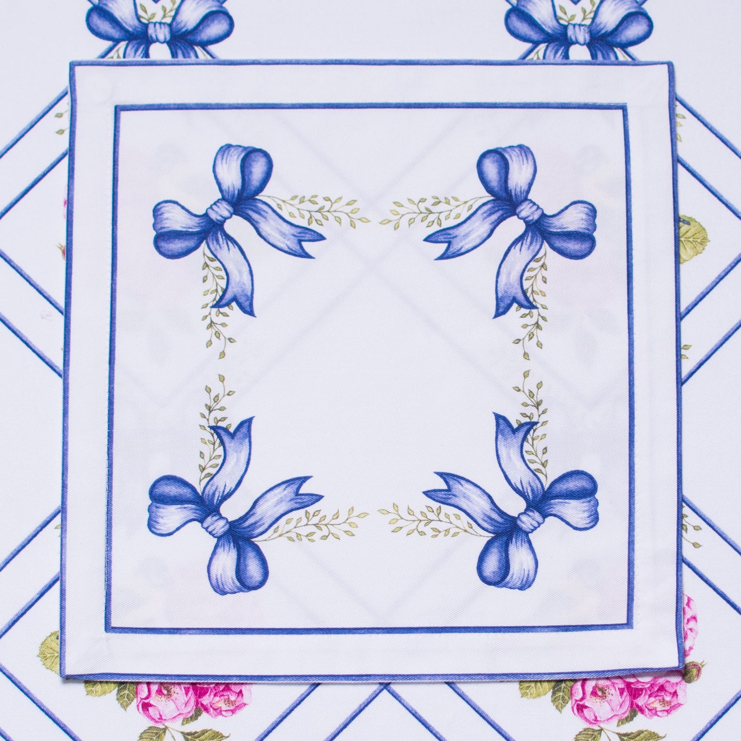 ULTRAMARINE BOW TEA NAPKINS