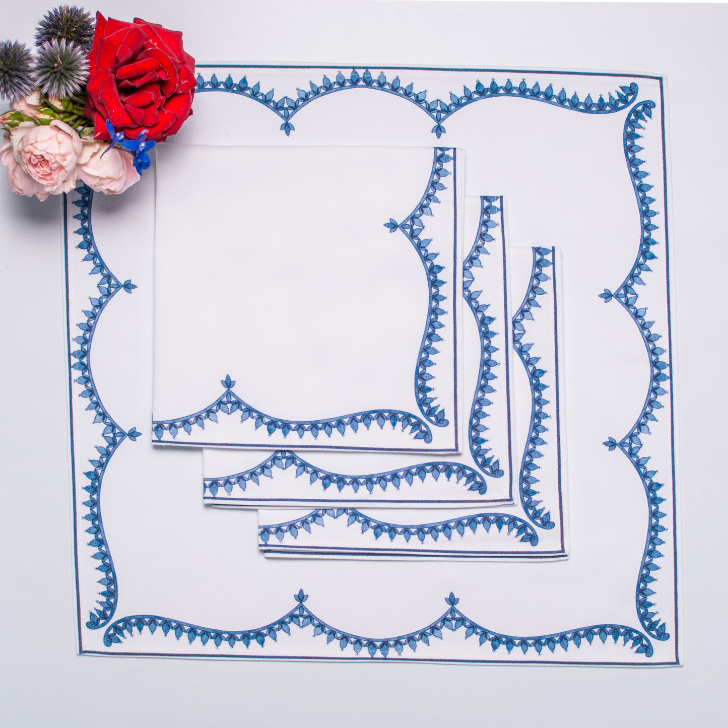 SCALLOP NAPKINS & PLACEMATS { Set of 4 }