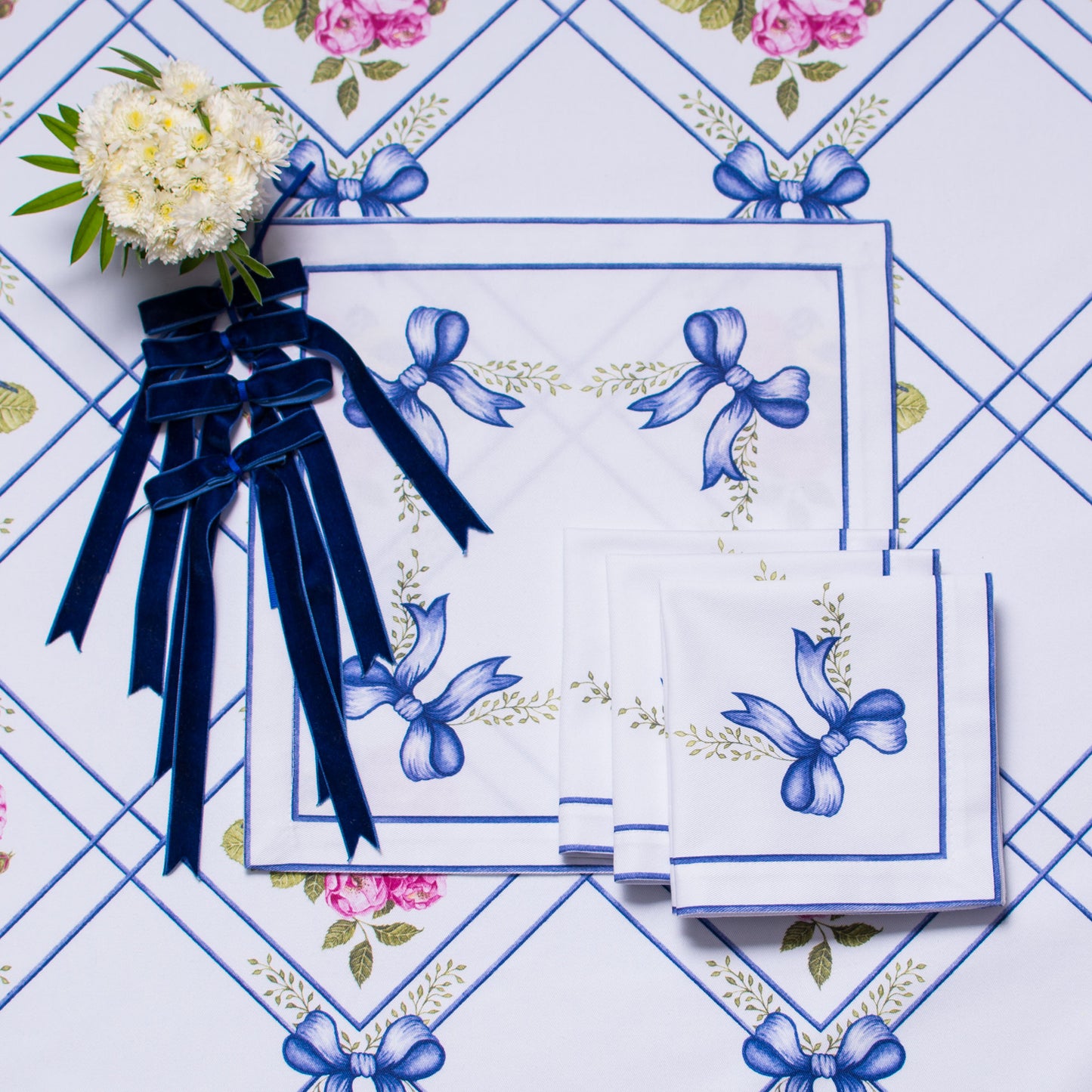ULTRAMARINE BOW TEA NAPKINS
