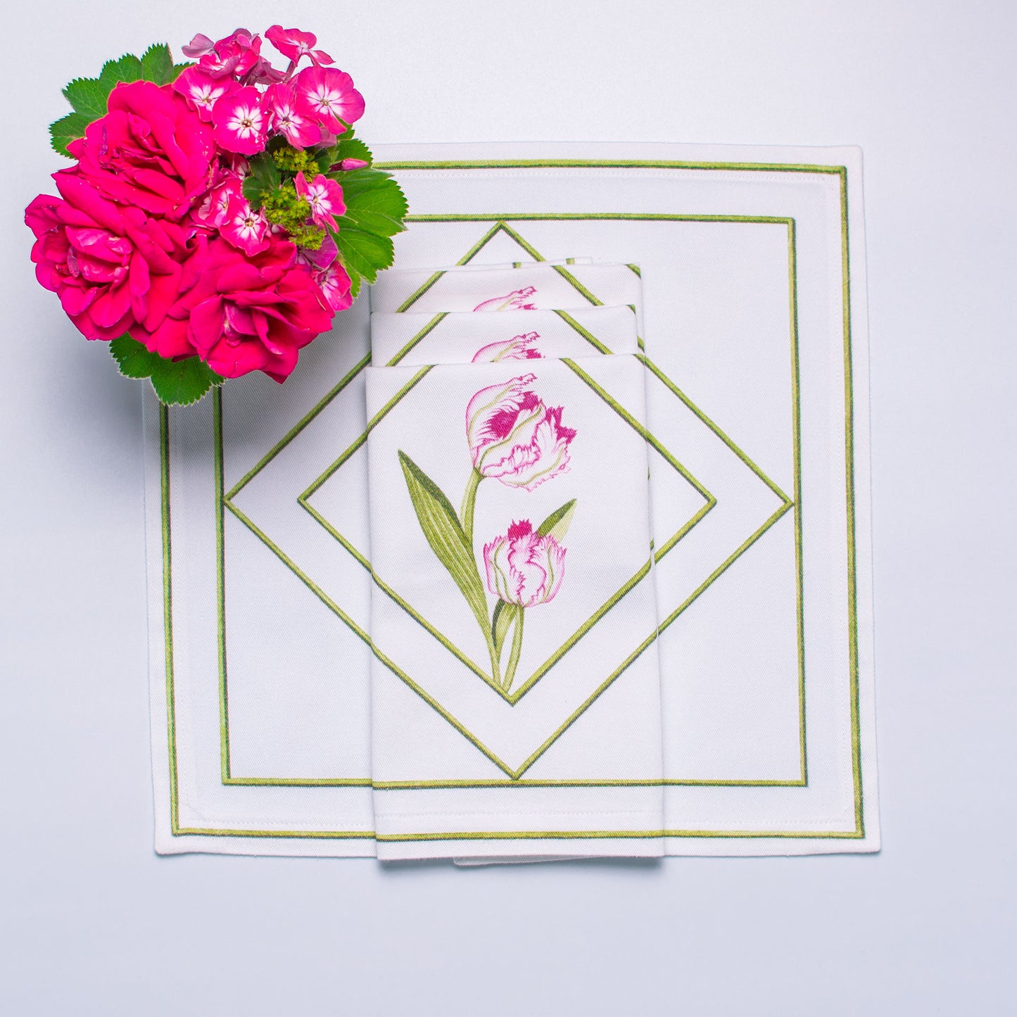 PARROT TULIP TEA NAPKINS