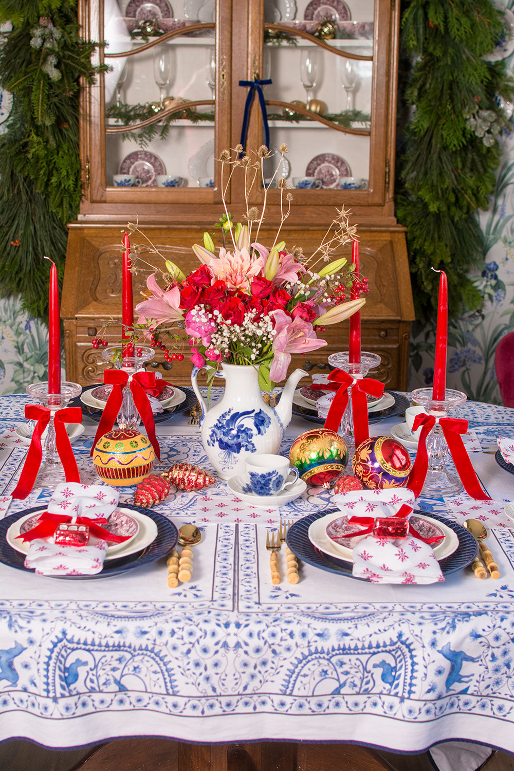 CHEERFUL RED VELVET BOWS & TAPERED CANDLES { Set of 10 }