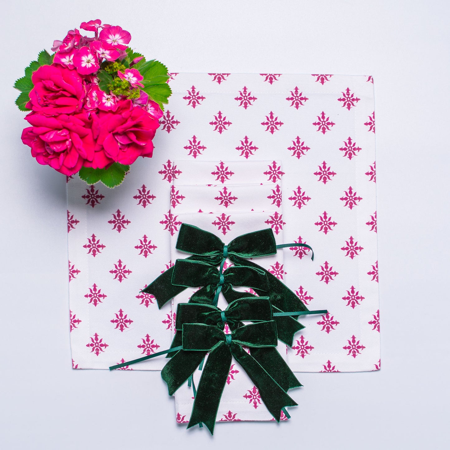 LOVE FLOWER TEA NAPKINS