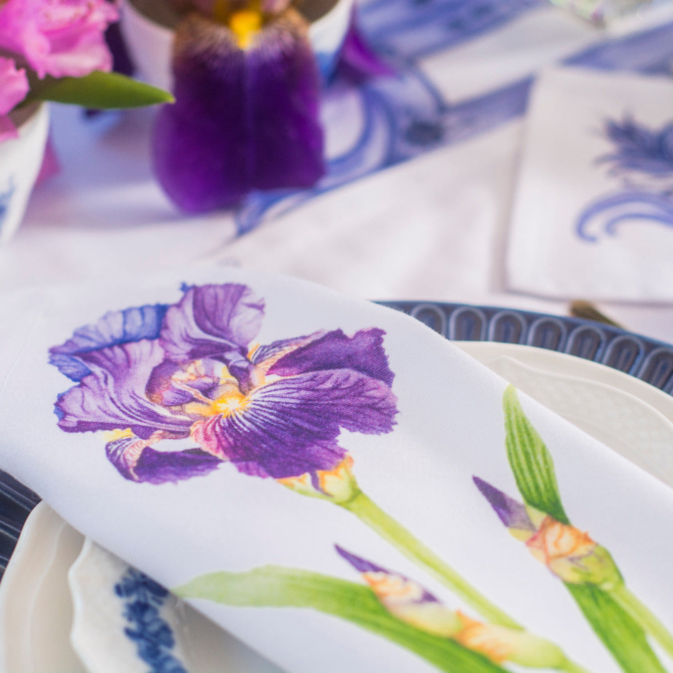 IRIS FLOWER COTTON TEA NAPKIN