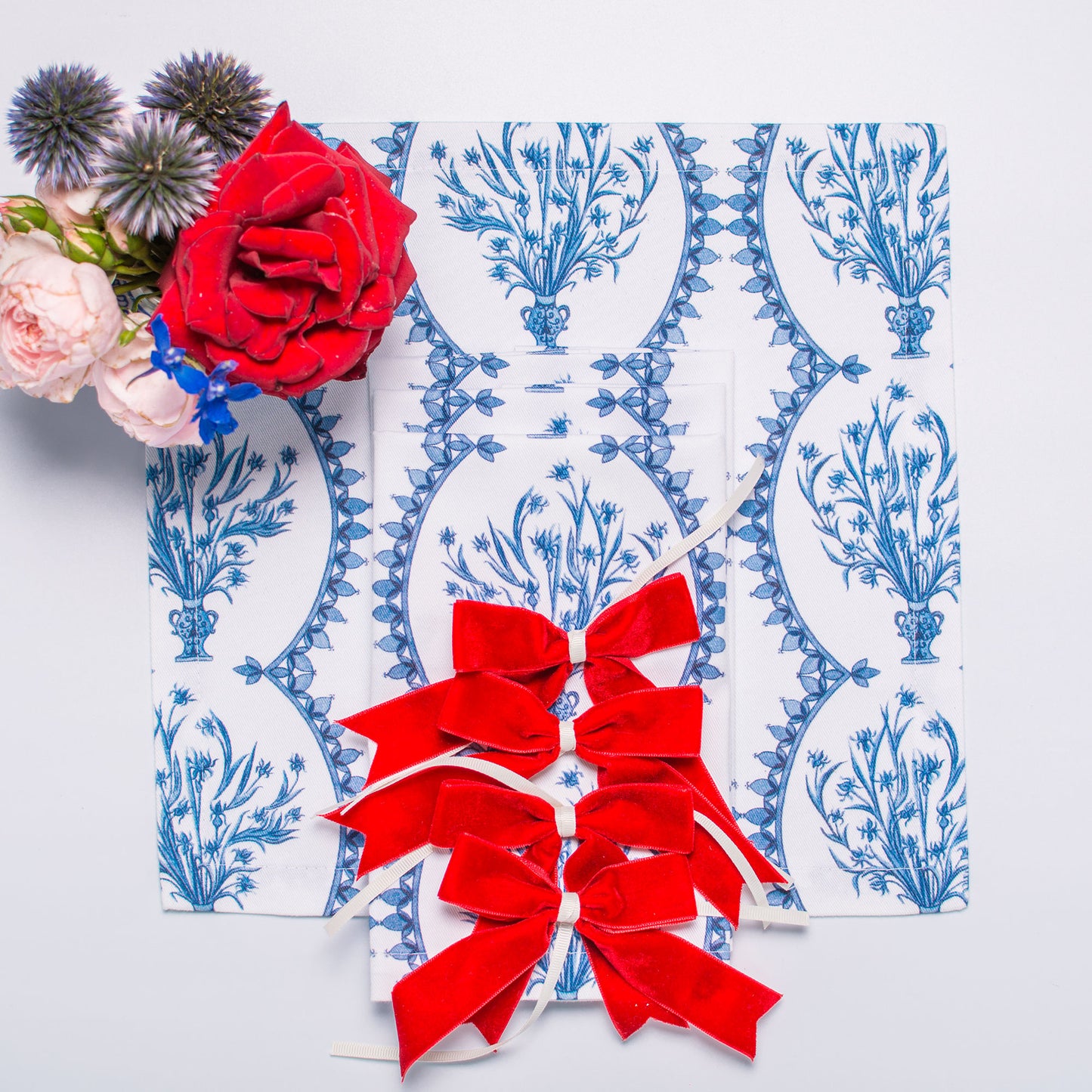 BLUE & WHITE BOUQUET TEA NAPKINS