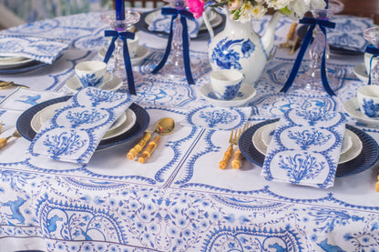 BOUQUET NAPKINS & SCALLOP PLACEMATS { Set of 4 }