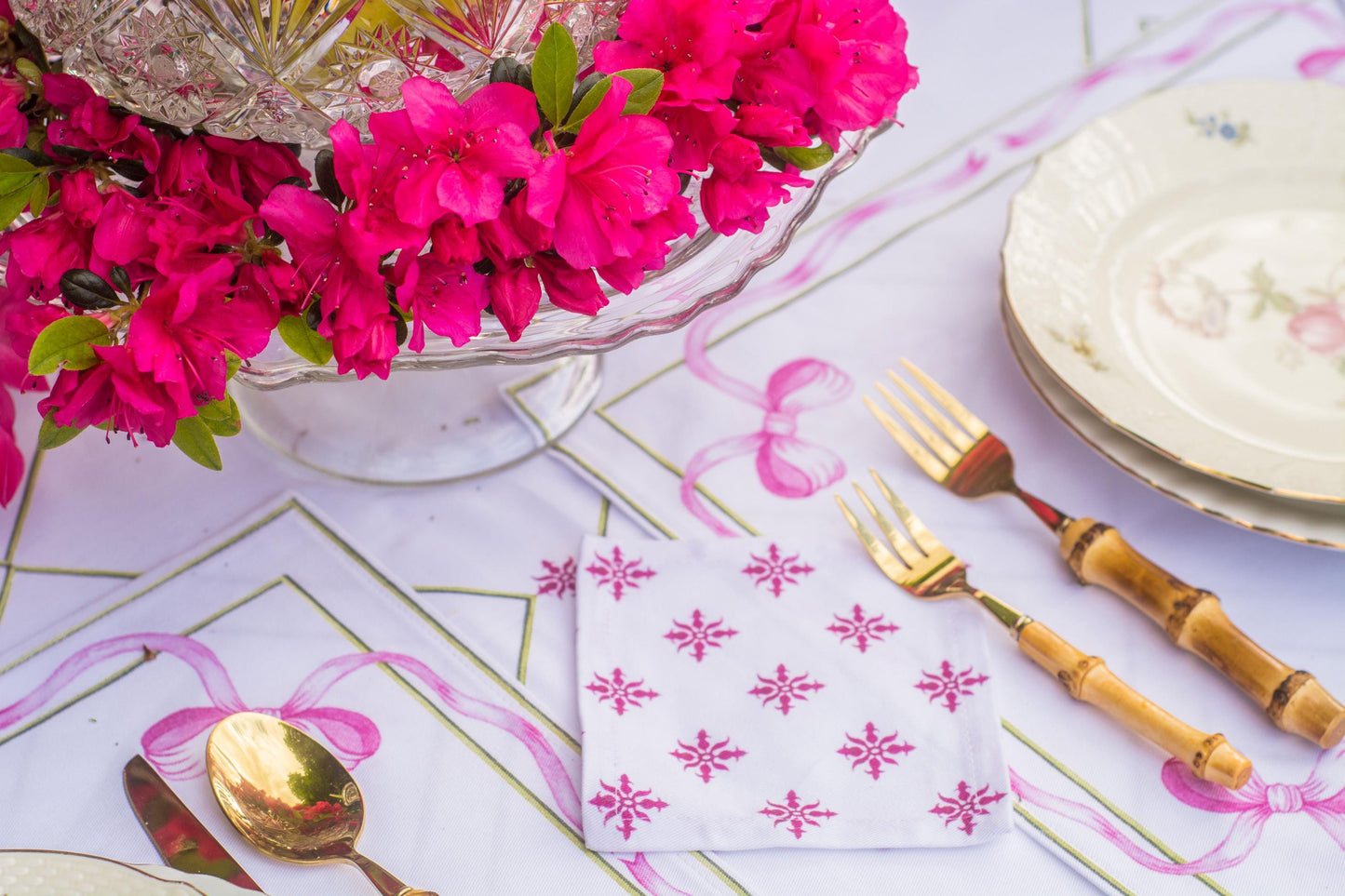 LOVE FLOWER COCKTAIL NAPKINS