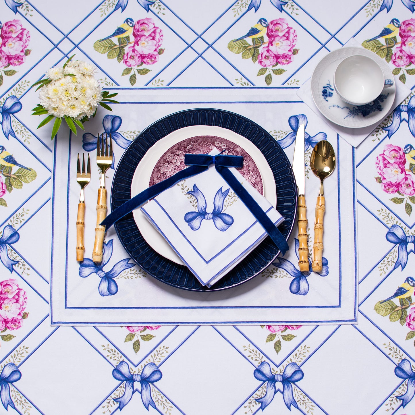 ULTAMARINE BOWS TEA NAPKINS & PLACEMATS { Set of 4 }