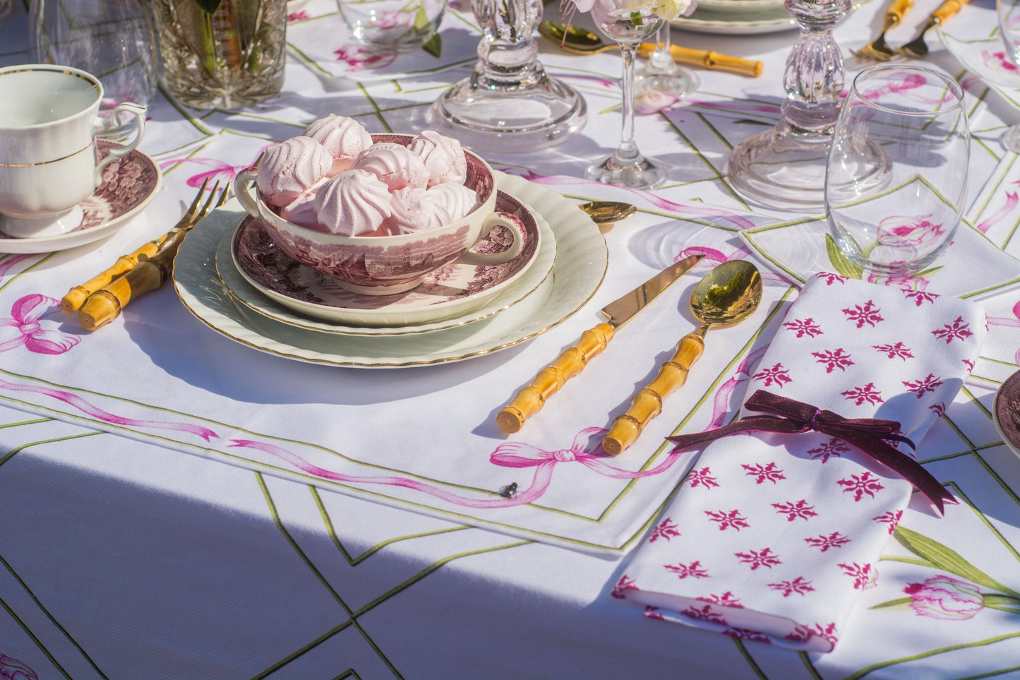 TULIP COCKTAIL NAPKINS