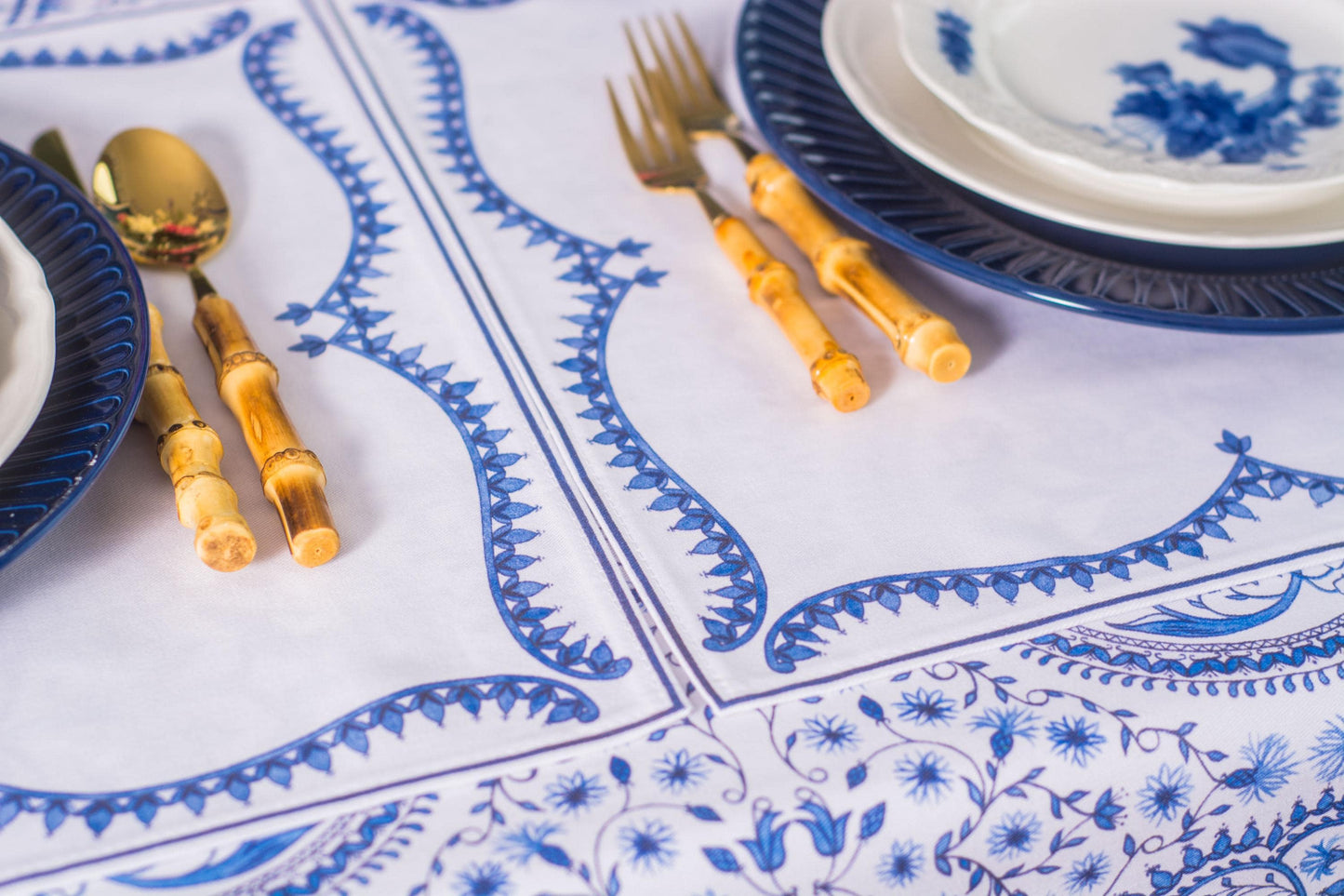 BLUE SCALLOP PLACEMATE
