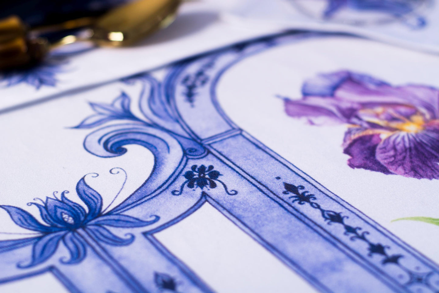REFLECTION OF BEAUTY IRIS TABLECLOTH