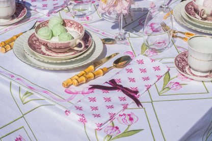LOVE FLOWER TEA NAPKINS & BOW PLACEMATS { Set of 4 }