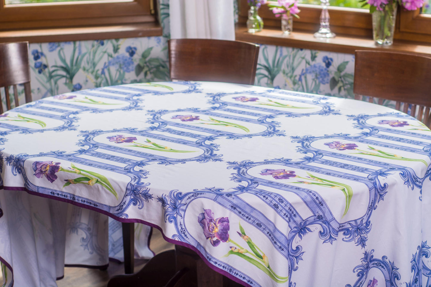REFLECTION OF BEAUTY IRIS TABLECLOTH
