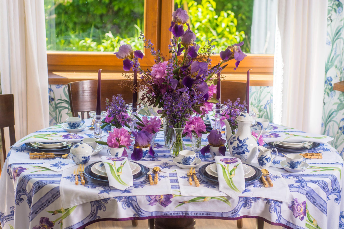 IRIS TEA NAPKINS & PLACEMATS { Set of 4 }