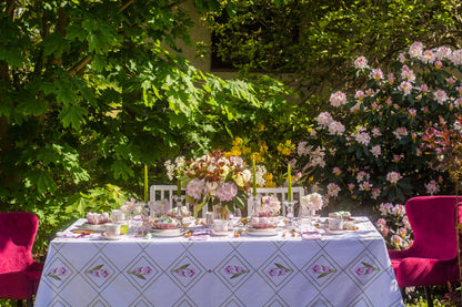PARROT TULIP TABLE LINEN