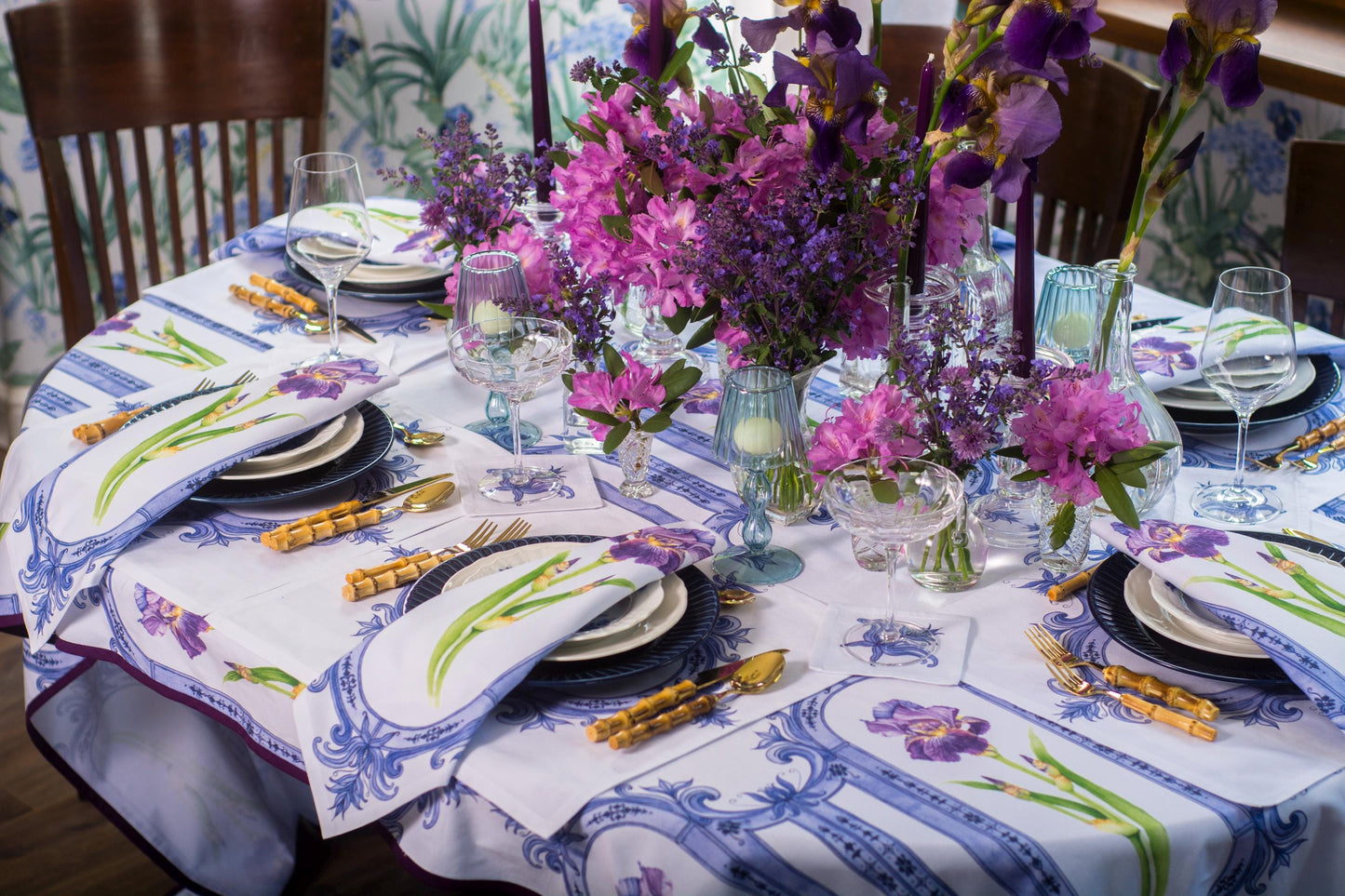 REFLECTION OF BEAUTY IRIS TABLECLOTH